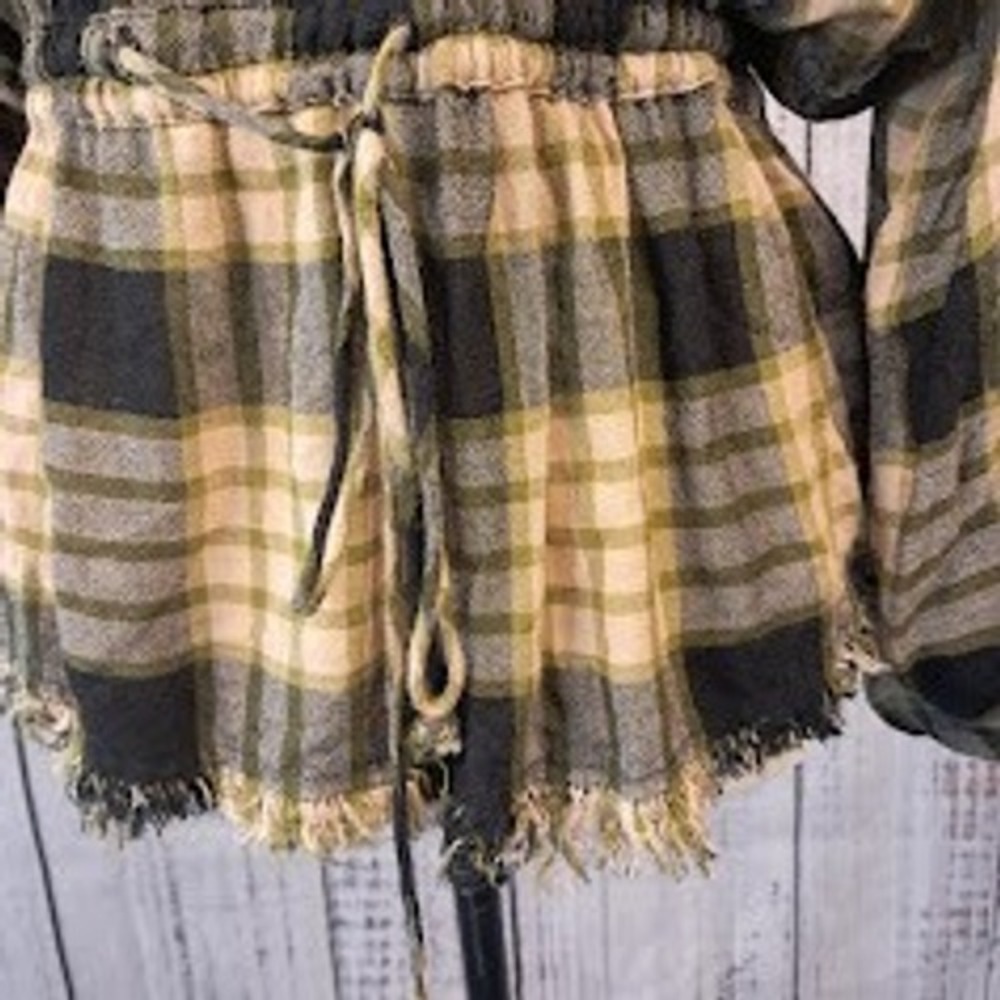 WE THE FREE S Pacific Dawn Drawstring Top Black Plaid Ruched Sleeve Raw Hem Snap - Picture 7 of 9